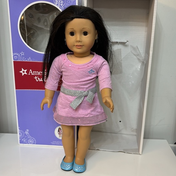 American Girl Truly Me Doll with Pink Dress - Picture 5 of 15